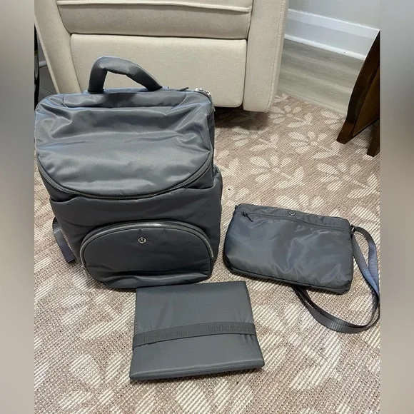 lululemon New Parent Backpack - Picture 2 of 3